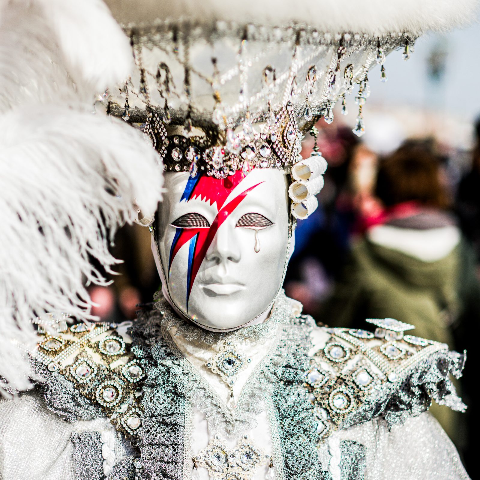 Le Pierrot Foudroyé, Le Masqué