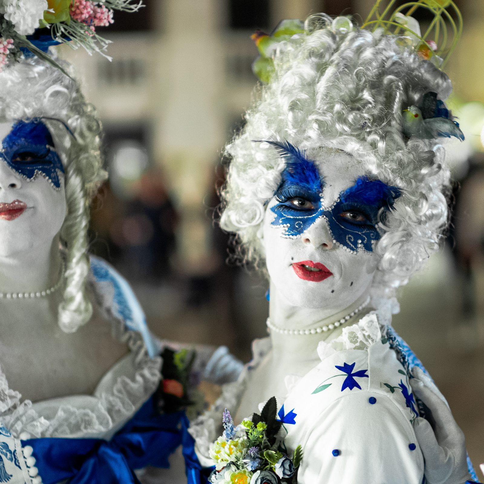 Les Perruques d'Azur, Le Masqué